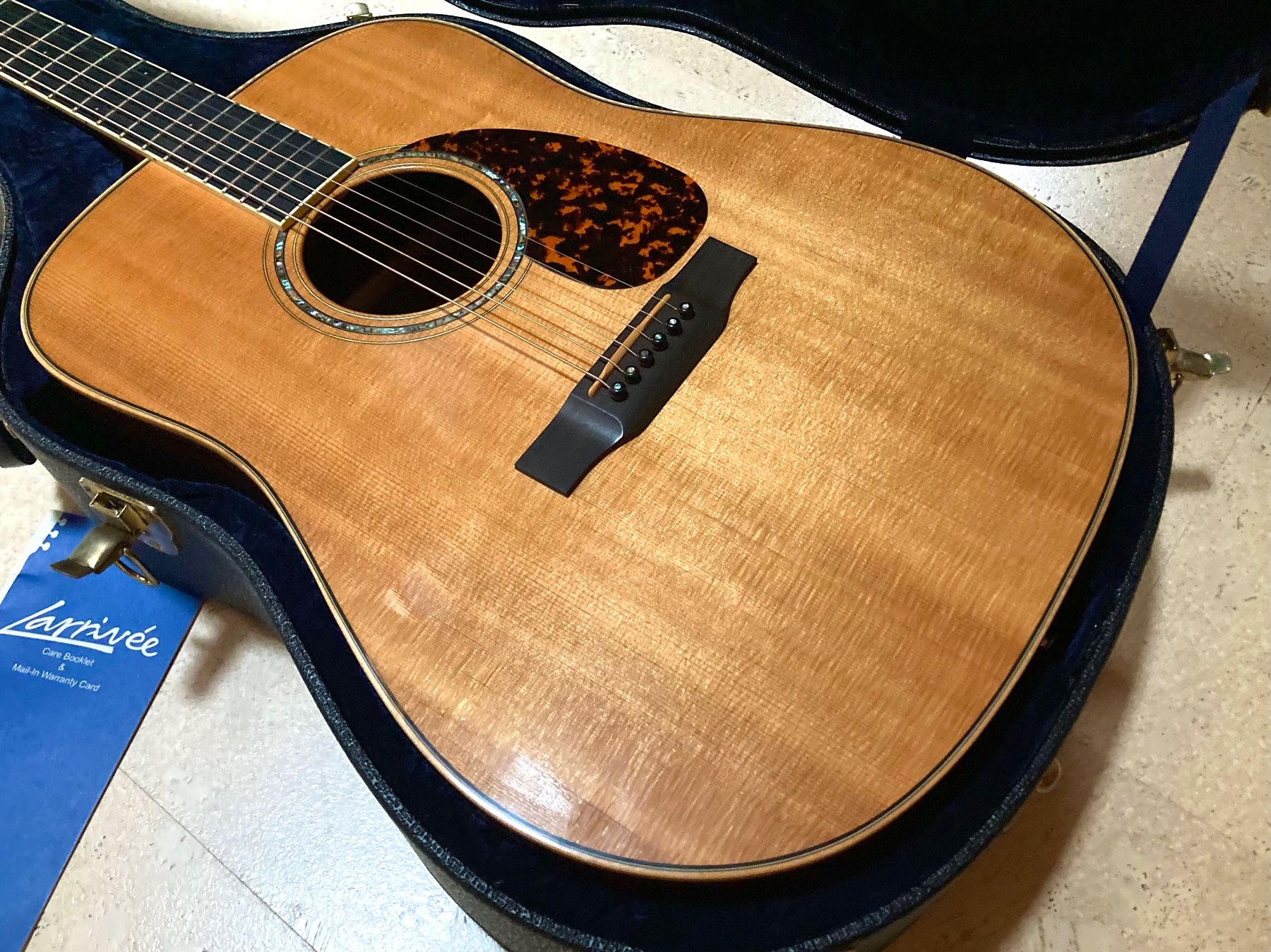 Larrivée Musikinstrumente: Larrivée D-09 Rosewood Dreadnought – Gebraucht aus Glattfelden von Pedals