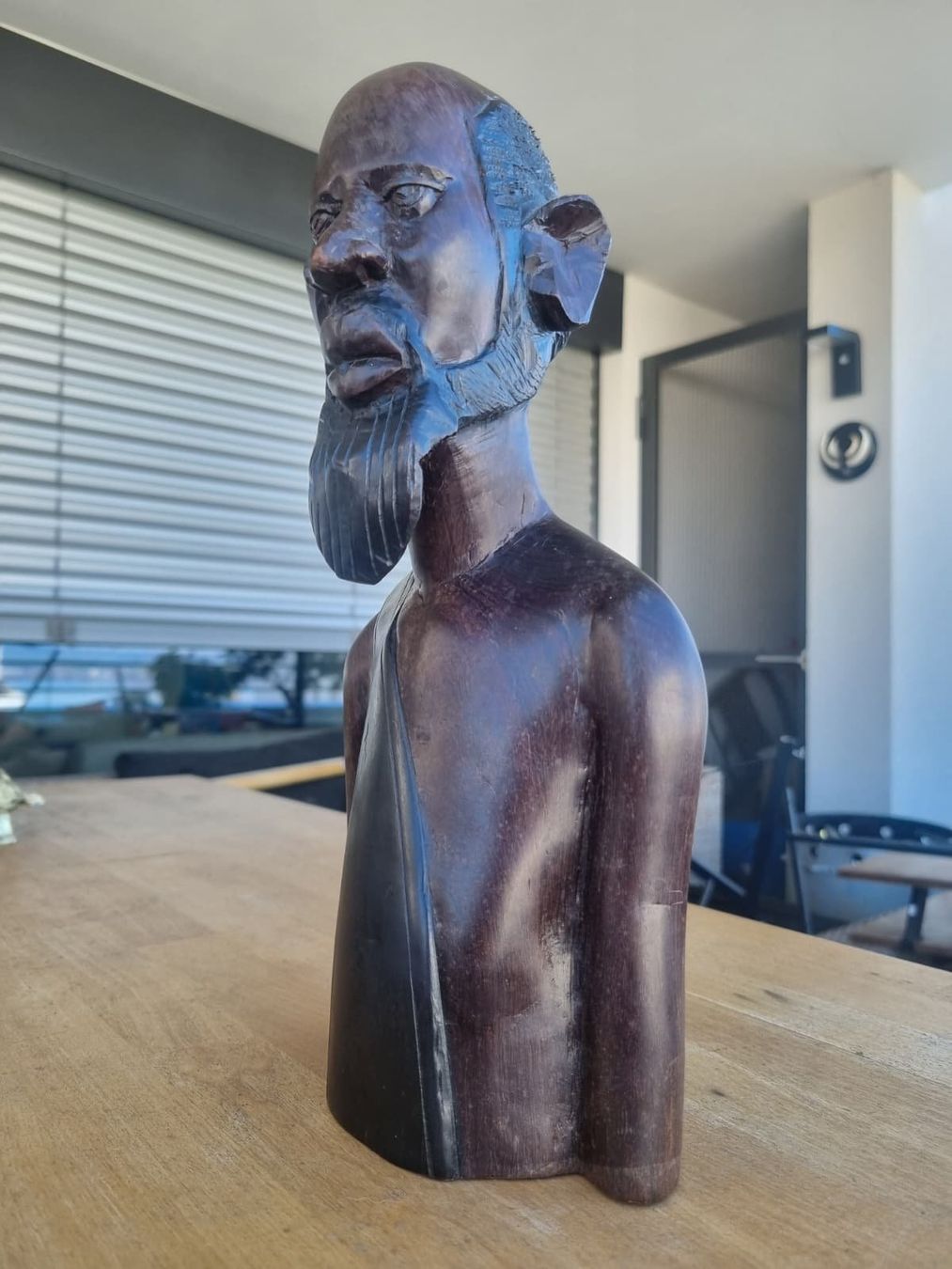 Sculture & Statue: Handgeschnitzte Holzskulptur, afrikanischer Mann – Usato da Zug venduto da Quantipus 1