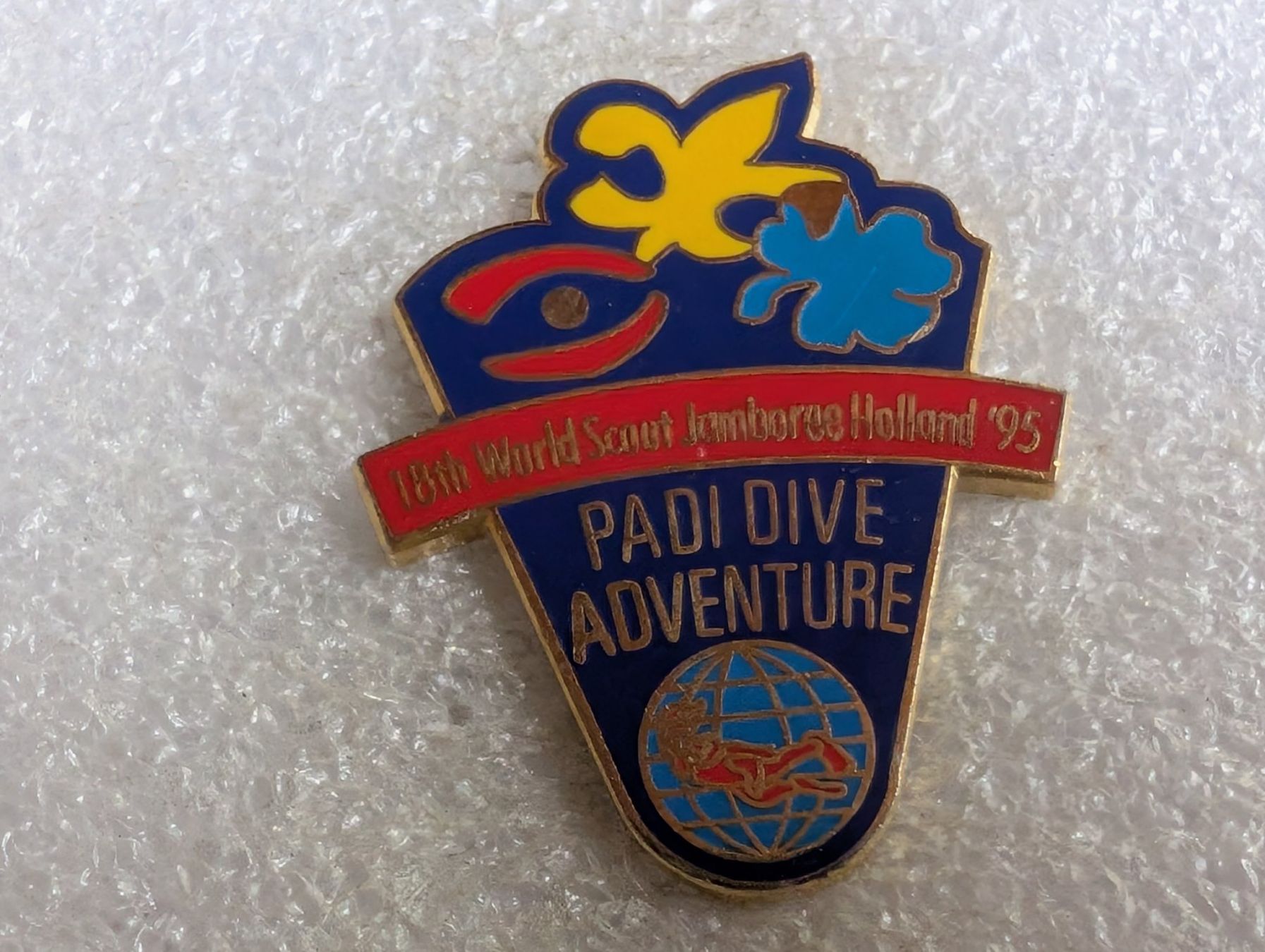 Plaquettes & Badges: Ansteckpin 226: Padi Dive Adventure – D'occasion à Oppligen par Pin-Fall-Shop