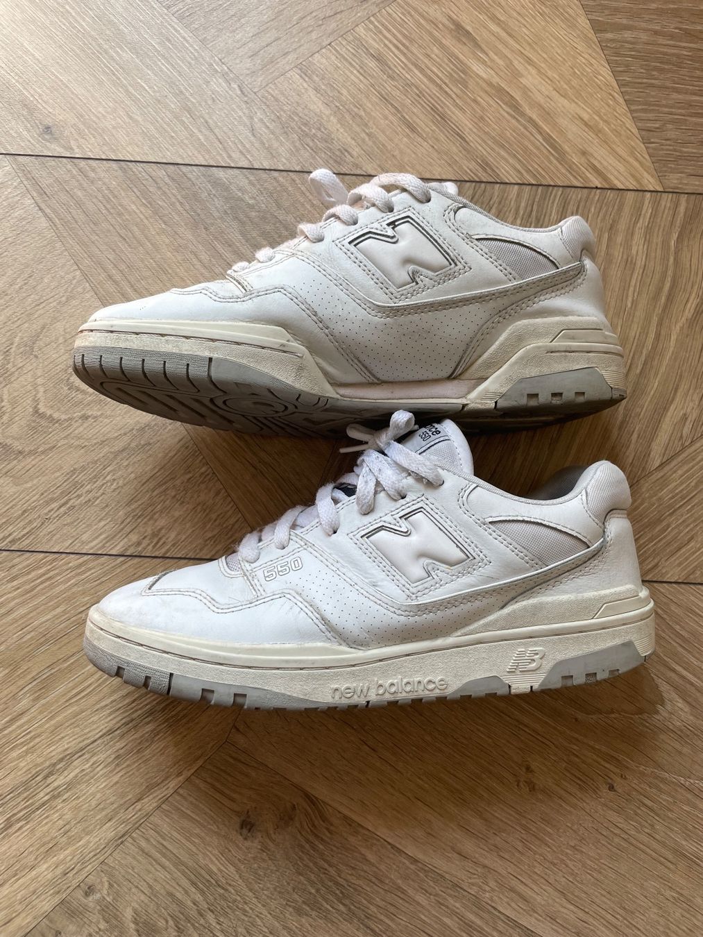 New Balance Scarpe da uomo: New Balance 550 Core White - 42,5 – Usato da Lausanne venduto da Balthaaaa