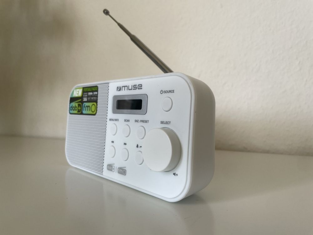 MUSE M-109 DB Radio DAB+/FM Portatile Nera Con Display - Altoparlante Integrato