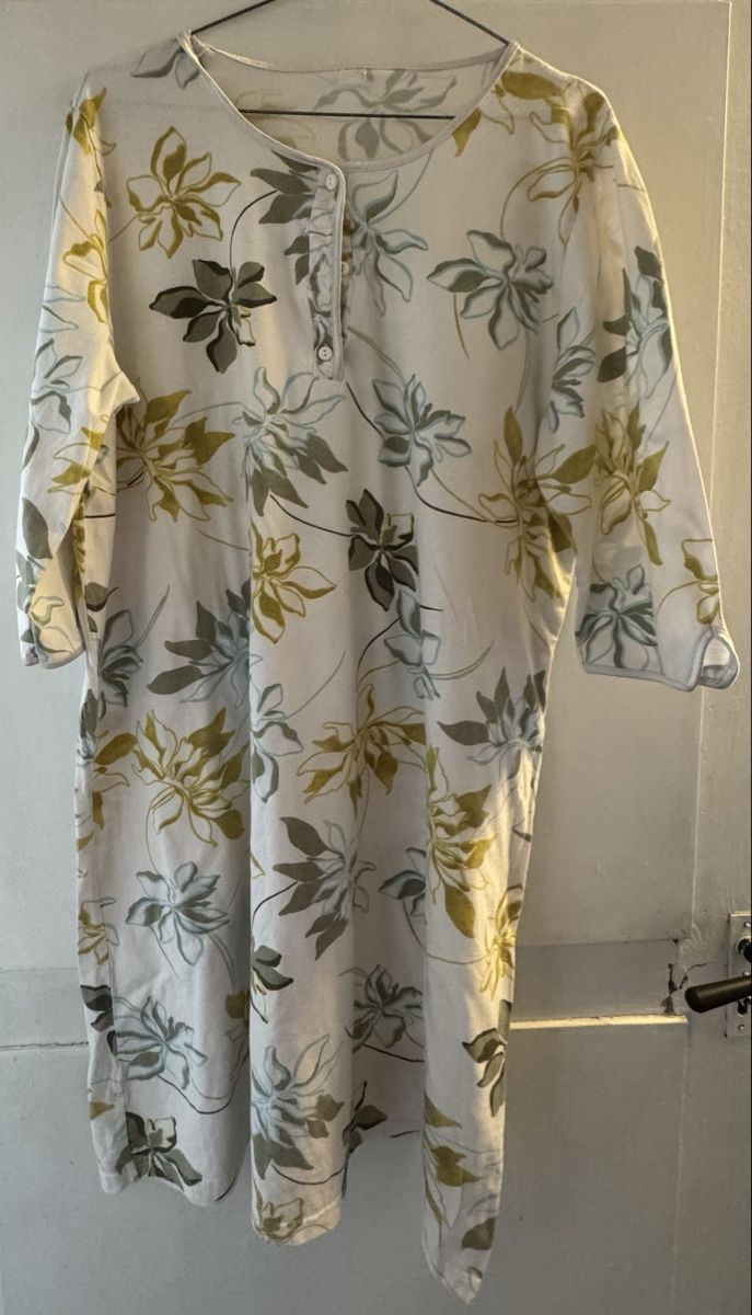 Camicie: Floral Print Cotton Nahthemd – Usato da Mühlethurnen venduto da Indriukas