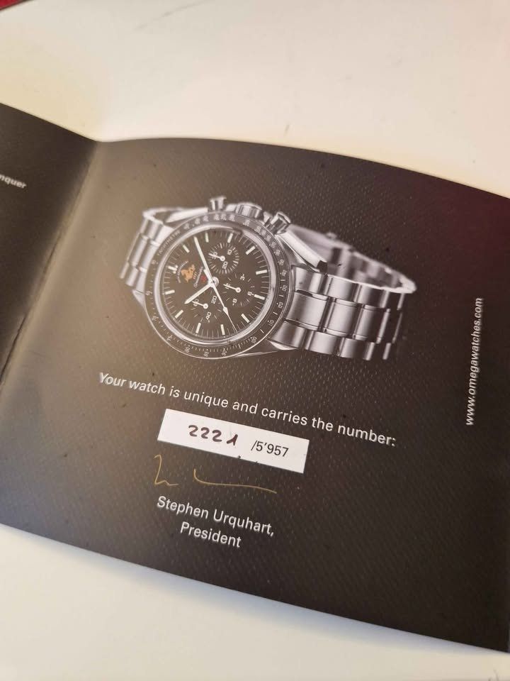 Omega Montres: OMEGA Speedmaster 50th Anniversary "1957" - Limited Edition – Neuf avec emballage d'origine à Biasca par Nicolas.Ney 6