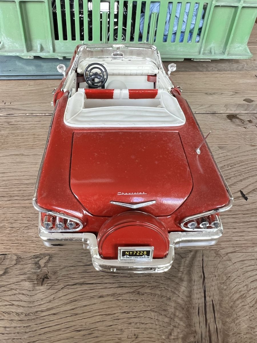 Chevrolet Modellini d'auto: Chevrolet Impala Modellauto – Usato da Sevelen venduto da Ritiplampi 2