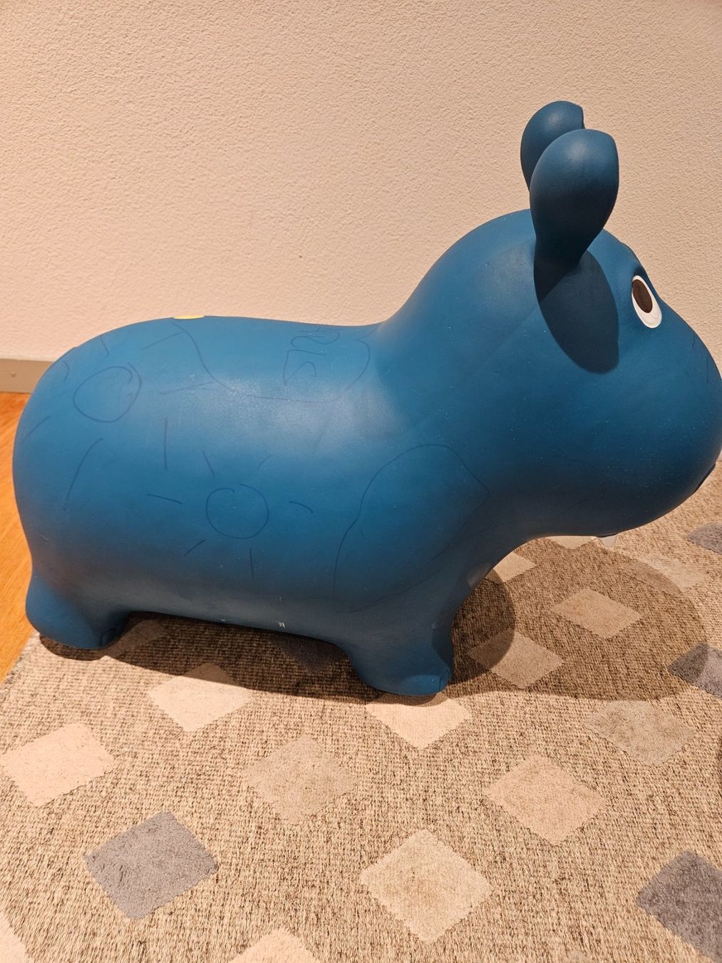 Giocattoli: Hüpfnilpferd – Usato da Sennhof (Winterthur) venduto da HG2019 1