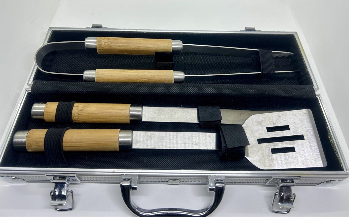 Set di posate: [NEU]: Mastrad Grillkoffer Premium – Nuovo e nell'imballaggio originale da Arni AG venduto da CreaFlex