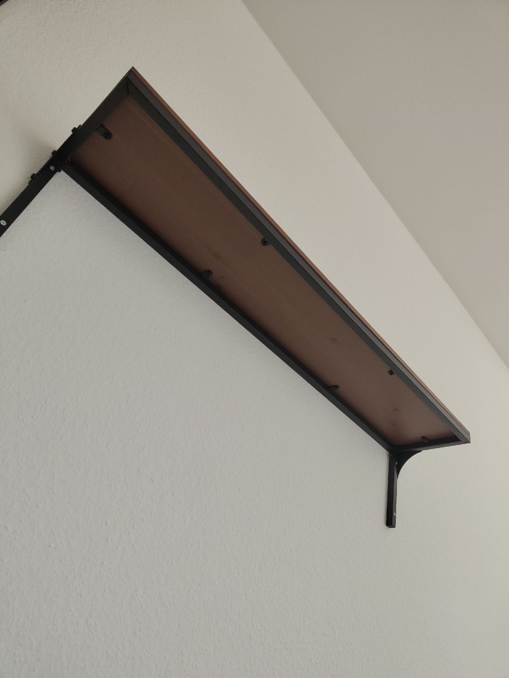 Ikea Étagères: Wandregal mit schwarzem Metallrahmen – D'occasion à Zürich par mar_f5d7 2