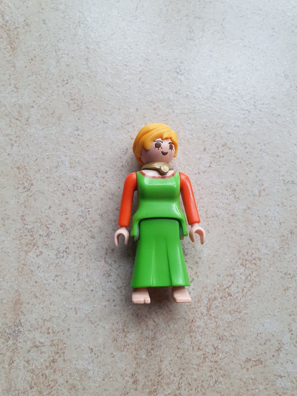 Playmobil Giocattoli: Playmobil Figur mit Kleid – Usato da Herznach venduto da _.Puch._