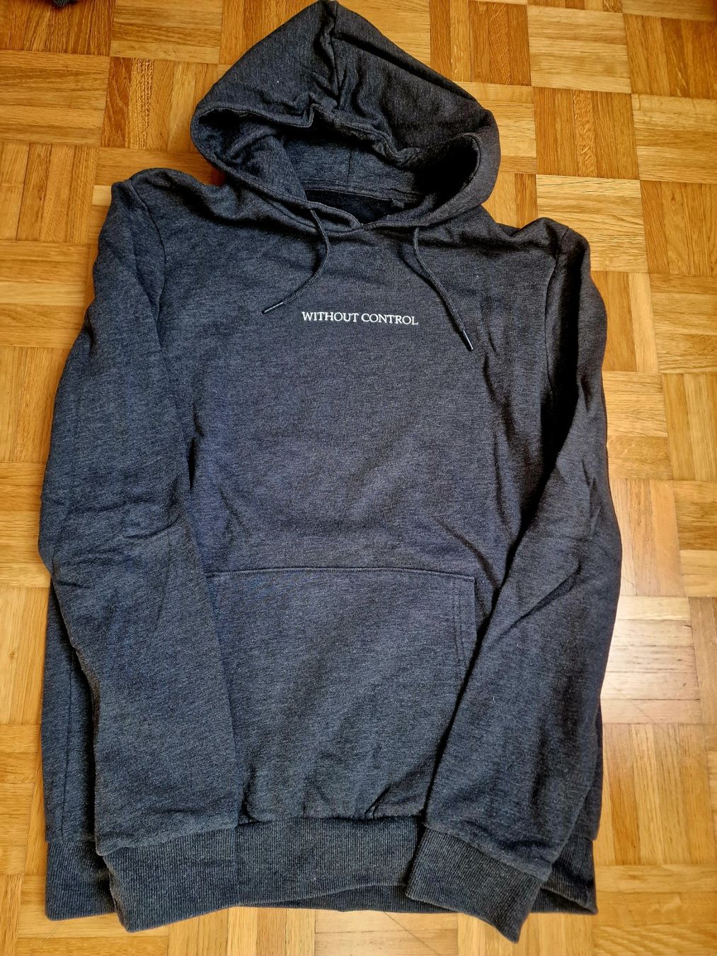 Kleiderpakete: Herren Hoodie & Pullover Gr.L – Gebraucht aus Riehen von CL1n2 4
