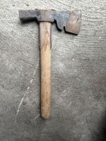 Antikes Werkzeug; Hammer oder Beil oder beides
