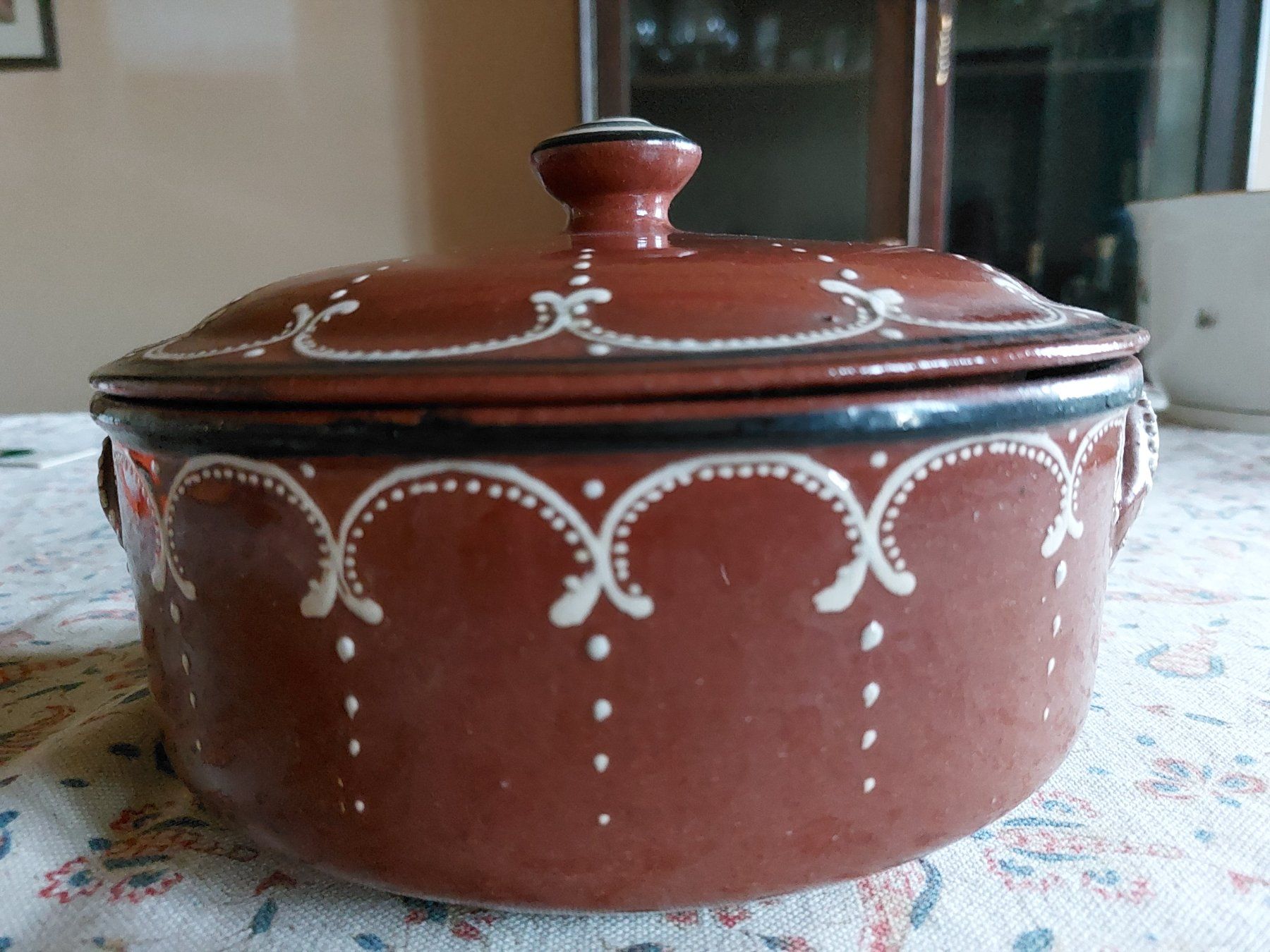 Schalen: Rustikale Terracotta-Terrine, handbemalt - Charmantes Design – Gebraucht aus Horgen von Angel0010 1