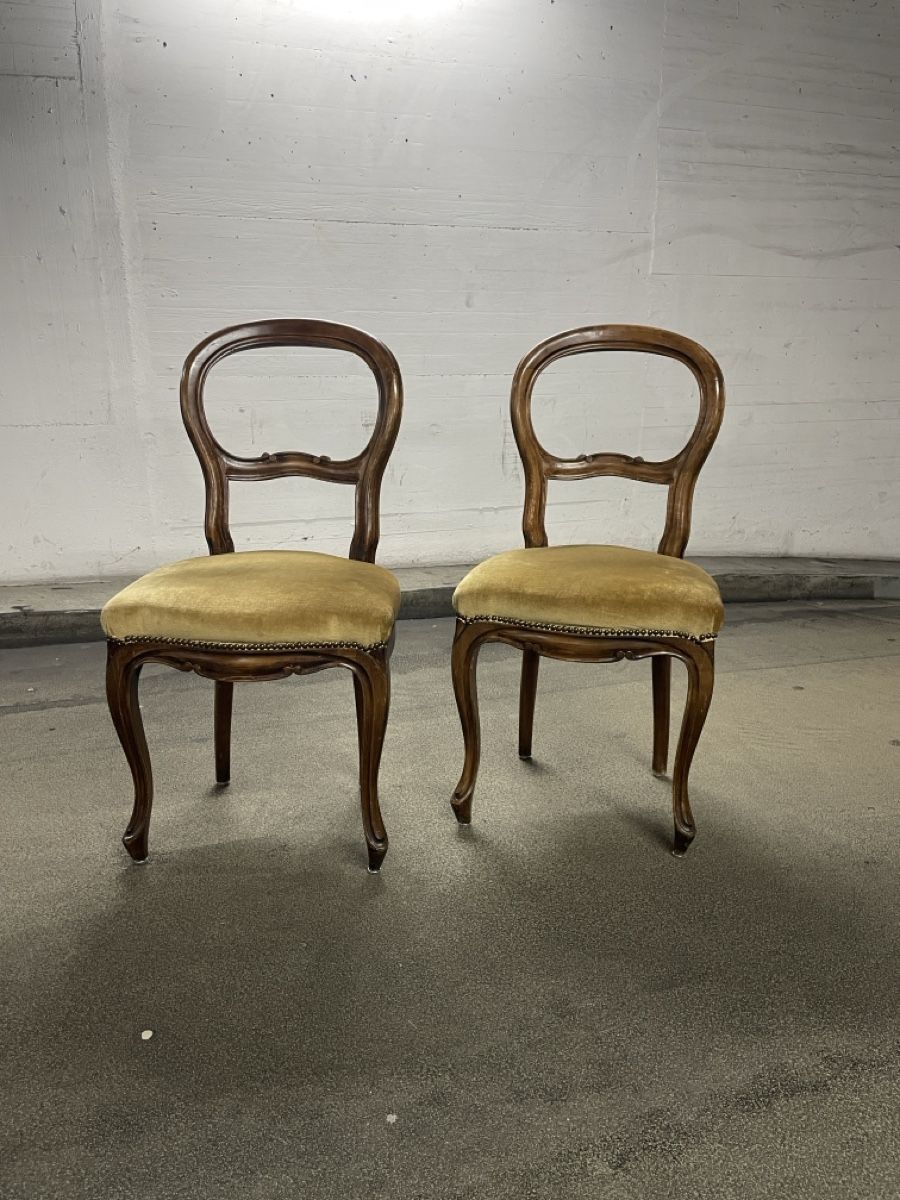 Stühle: Designklassiker Stühle Barock – Gebraucht aus Zürich von Bjthorsteinsen