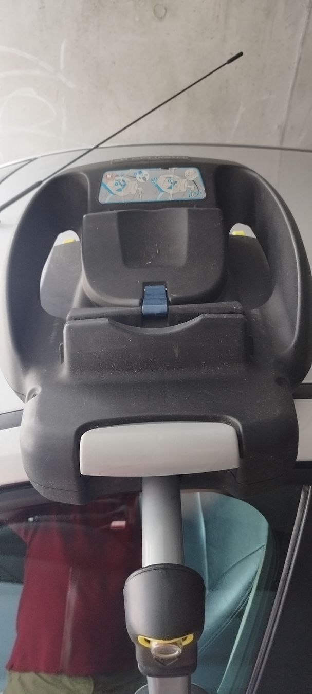 Maxi-Cosi Auto-Kindersitze: EasyFix Basisstation – Gebraucht aus Wilen b. Wollerau von unp_r7qz