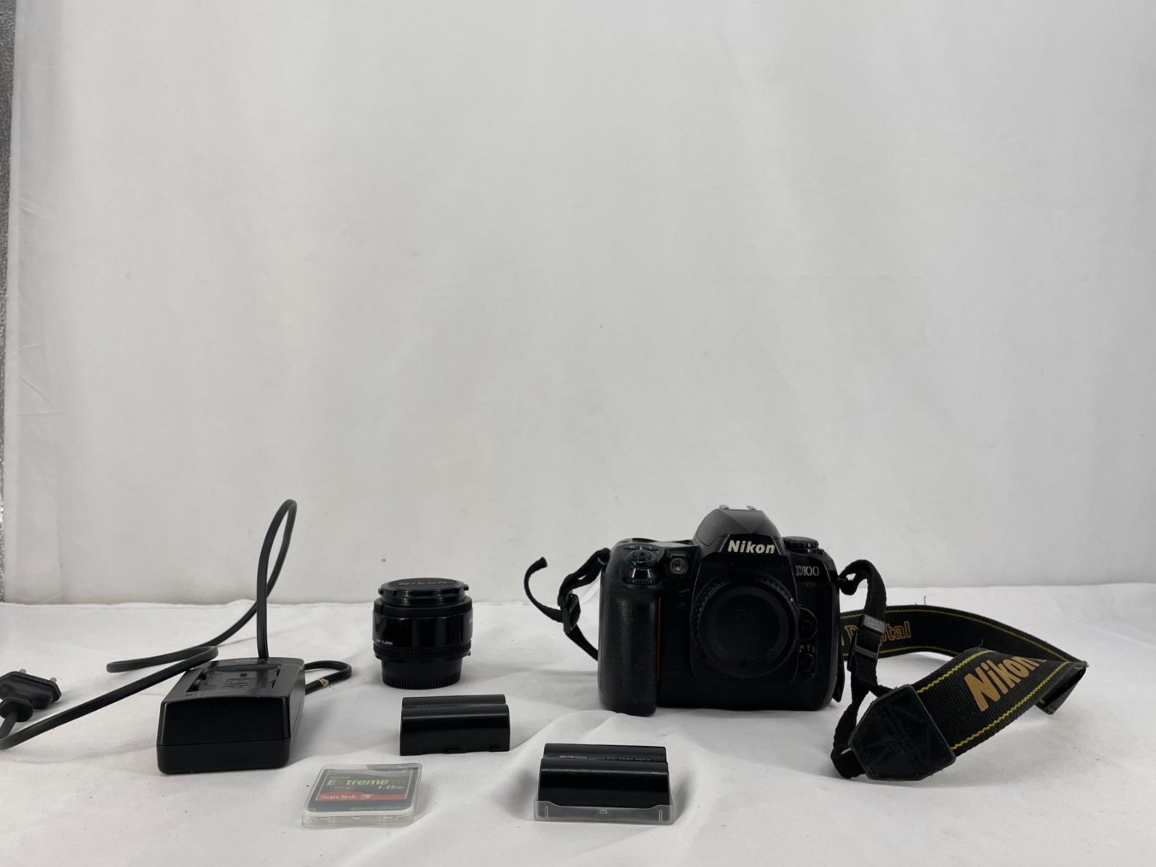 Nikon Kamera: NIKON boîtier D100 – Gebraucht aus Lausanne von PlusValue_Lausanne
