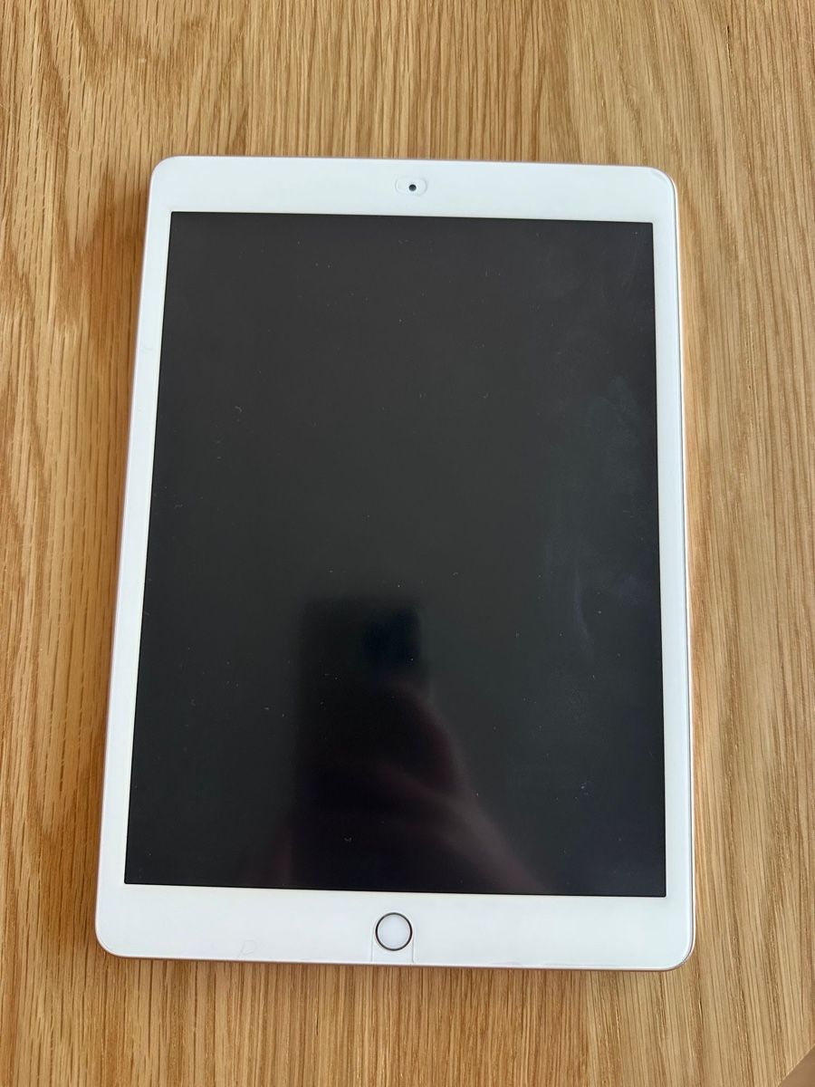 Apple Tablet PC: iPad 8 Gen avec stylo connecté – Gebraucht aus Bulle von cem_v6qz 3