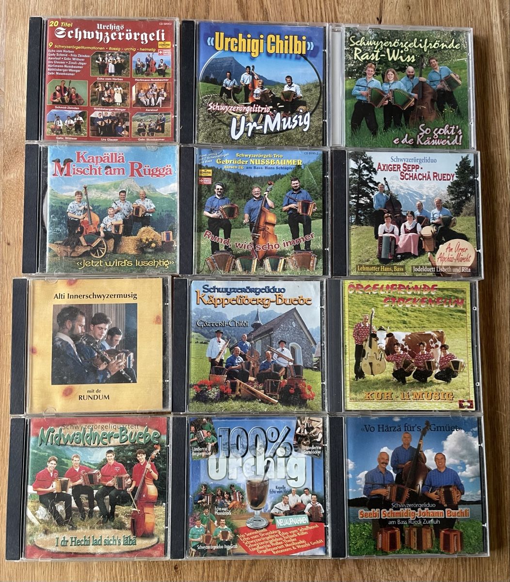 CD: CD Volksmusik – Usato da Waldstatt venduto da Cremschnitte