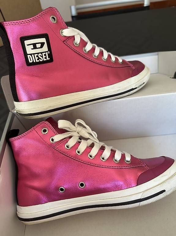 Diesel Scarpe da donna: Scarpe DIESEL rosa – Usato da Claro venduto da fru_fn7k