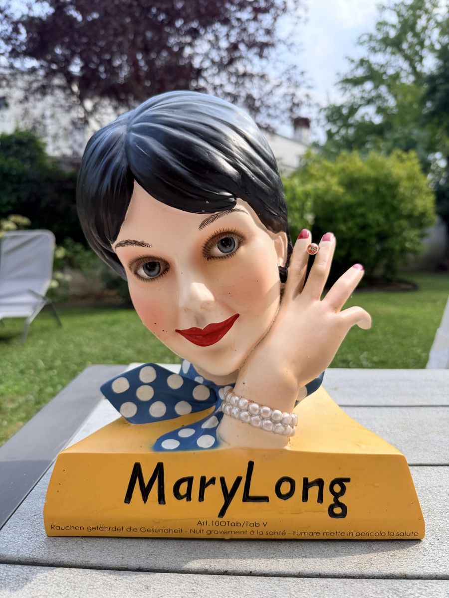 Statuette: Vintage  – Usato da Veyrier venduto da Colgate66
