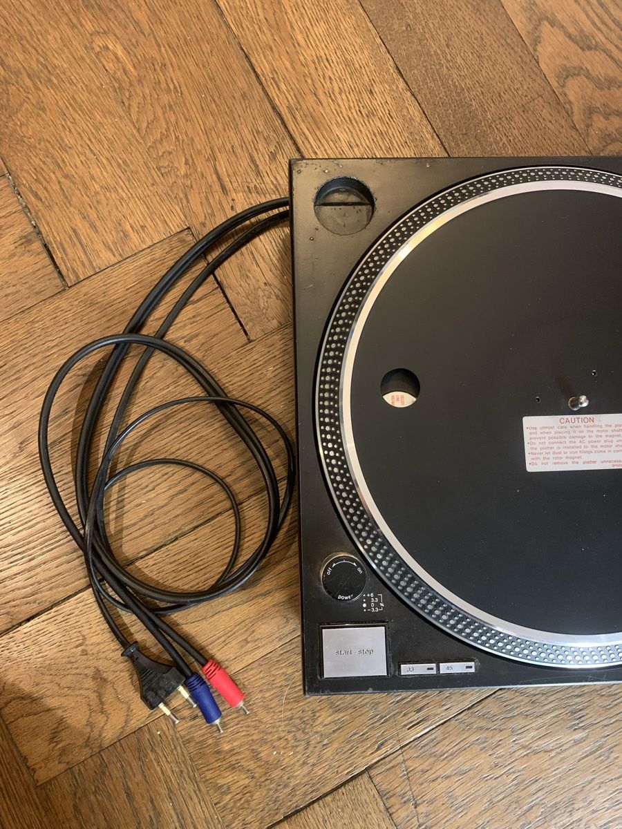 Technics Tourne-disques: Plattenspieler Technics SL-1210MK2 – D'occasion à Basel par Auktion_1000 2