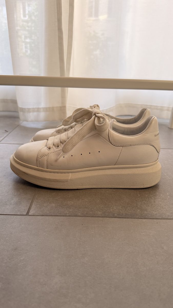 Herrenschuhe: Alexander McQueen Sneaker - Weiss – Gebraucht aus Solothurn von D.FloLu 3