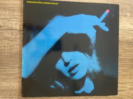 A824/Marianne Faithfull Broken English