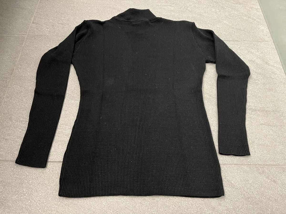 Pullover & Sweatshirts: Pullover – Gebraucht aus Fraubrunnen von amm_7kp6 1