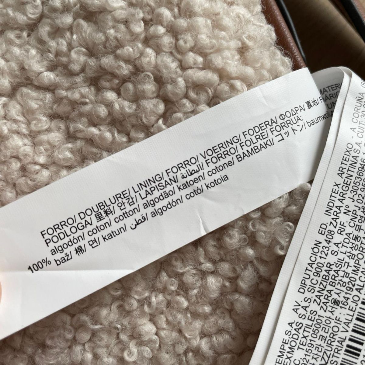Zara Borse da donna: Zara Teddy Bouclé Shoulder Bag  – Nuovo (secondo la descrizione) da Dübendorf venduto da kko_7xld 1