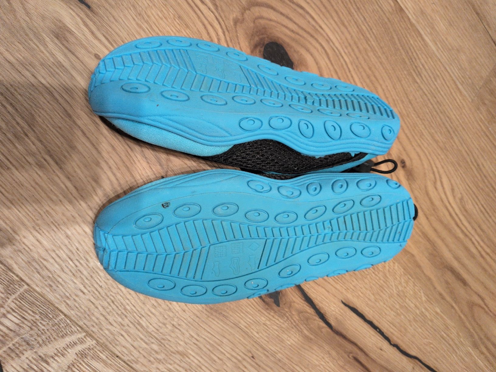 Beco Scarpe per ragazzi: Badeschuhe Beco blau Grösse 31 – Usato da Wildegg venduto da Sansibar6 2