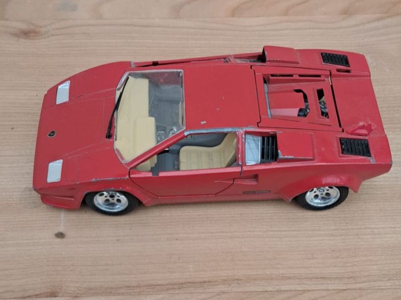 Lamborghini Modellini d'auto: Rotes Lamborghini Countach Oldtimer Spielzeugauto – Usato da Pfäffikon SZ venduto da jerlock93 1
