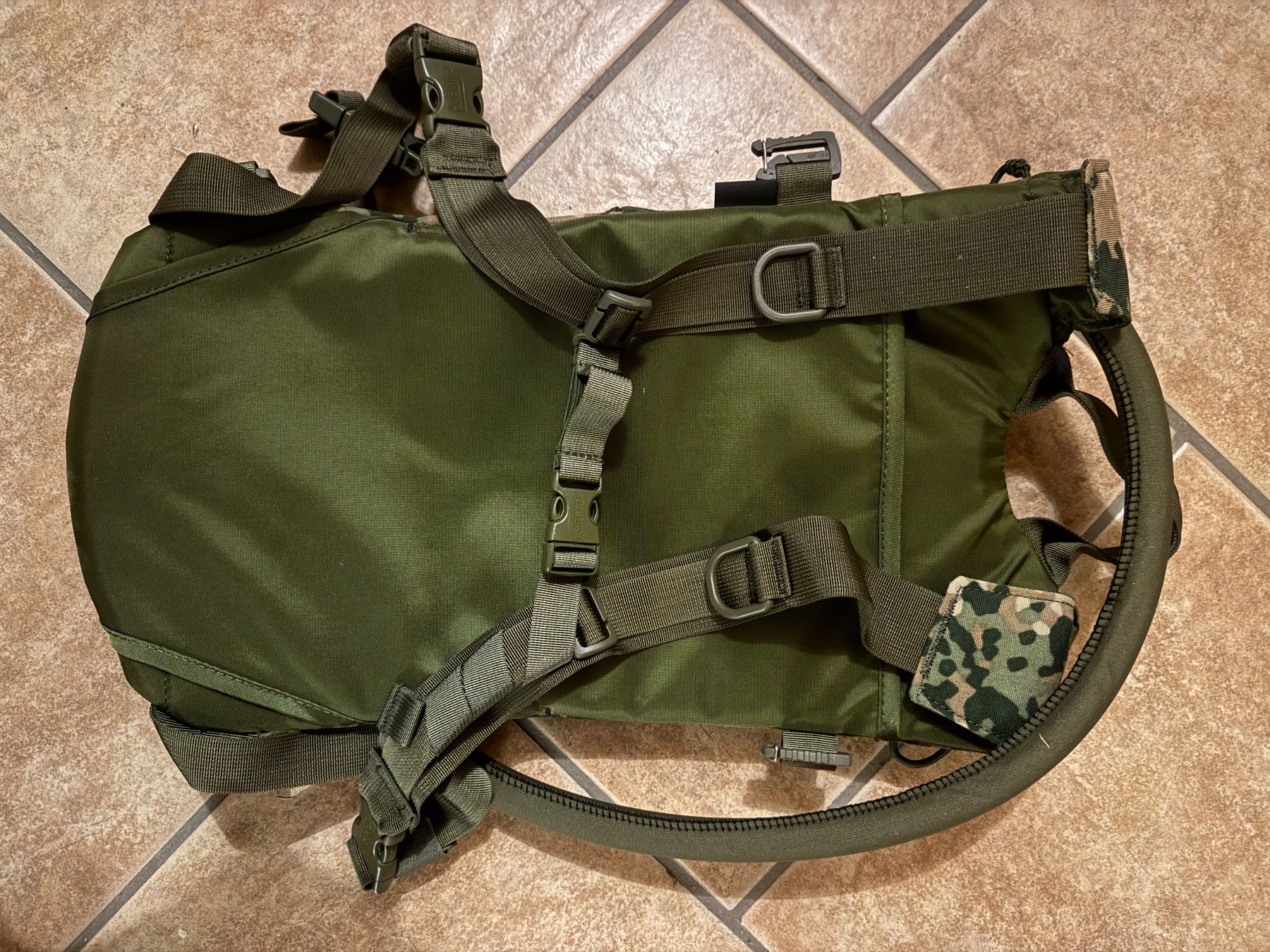 Camelbak Zaini: Trink trag system Camelback 3 Liter – Usato da Hasliberg Hohfluh venduto da dio_vd7f