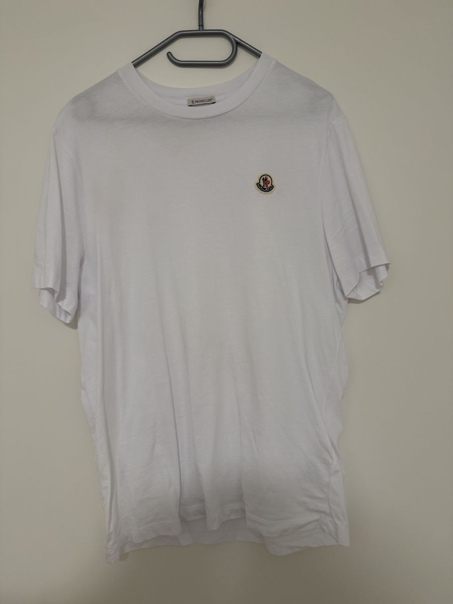 Moncler T-Shirts: Moncler Tschirt NEU – Neu (gemäss Beschreibung) aus Recherswil von Noname1