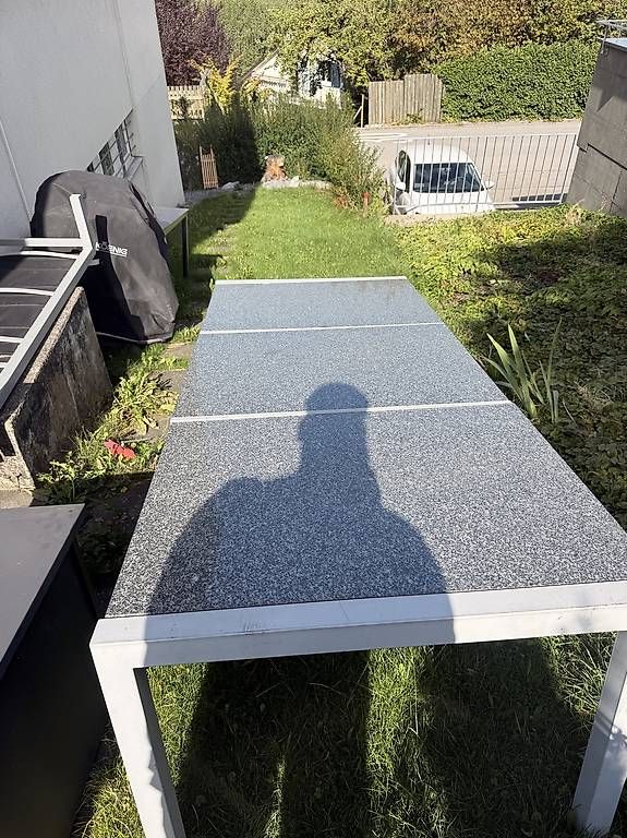 Tavoli: Robuster massiver Tisch für Garten oder Wohnzimmer – Usato da Herisau venduto da dominik4700 2