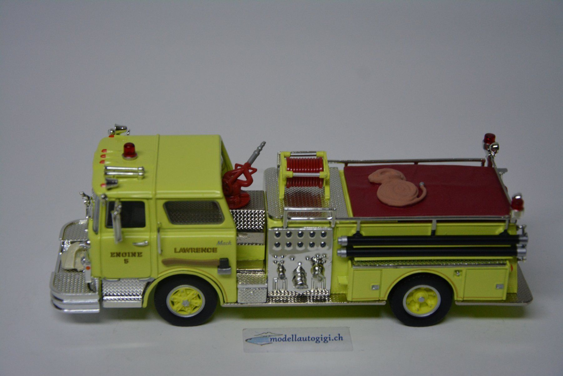 Kit di modellismo & Modellini statici: Mack CF Pumper - Lawrence MA, Corgi 1:50 – Nuovo e nell'imballaggio originale da Goldach venduto da Feivel9 1