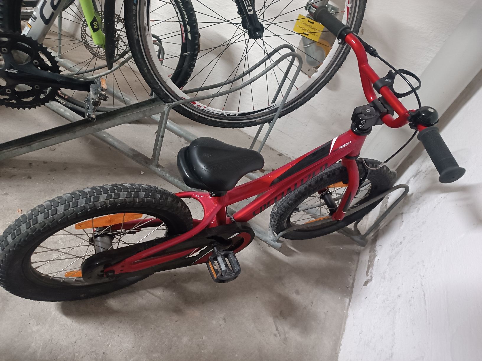 Specialized Biciclette: Specialized Kindervelo 16 Zoll – Usato da Winterthur venduto da ivandtoledos.6