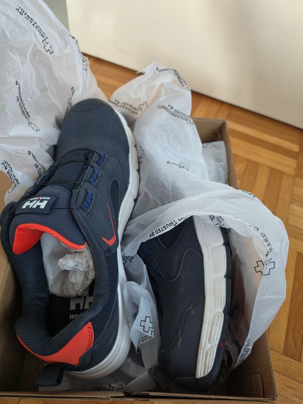 Helly Hansen Chaussures hommes: Sicherheitsschuhe Helly Hansen Boa System Grösse 46 – D'occasion à St.Erhard par Bhummel 6