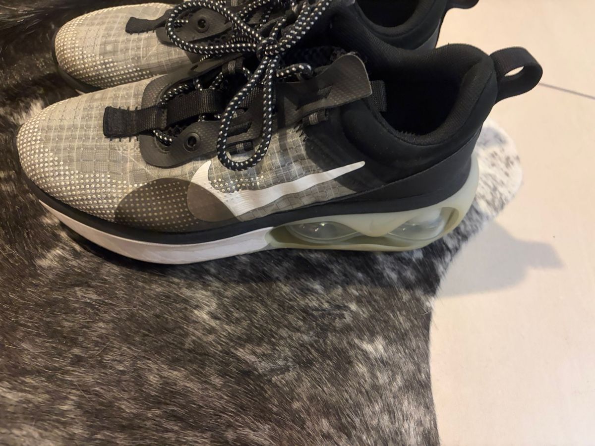Nike Damenschuhe: Nike Air Max, Noires/Grises, Taille 38,5 – Gebraucht aus Bulle von Re-a-loved 5