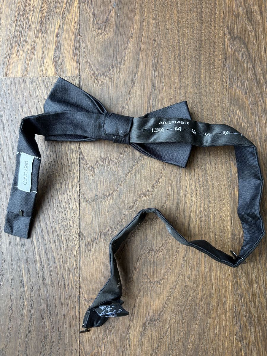 Calvin Klein Krawatten: Fliege Calvin Klein grössenverstellbar – Gebraucht aus Oberwil-Lieli von dan-1987 1