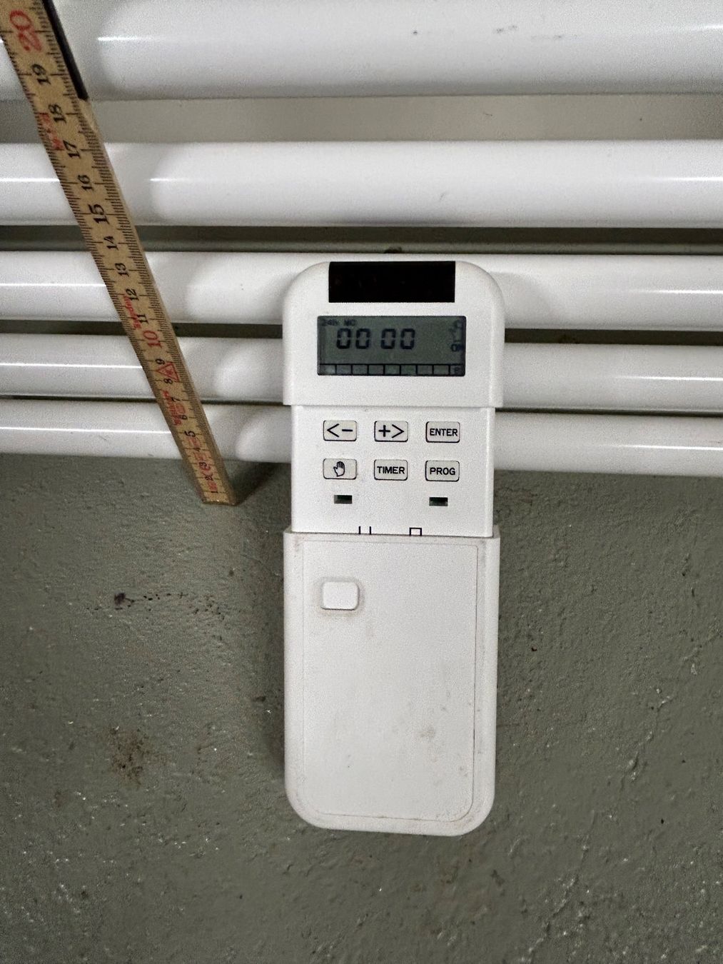 Portasciugamani: Elektrischer Heizkoerper zehner weiss gebraucht – Usato da Birr venduto da antigo1 4