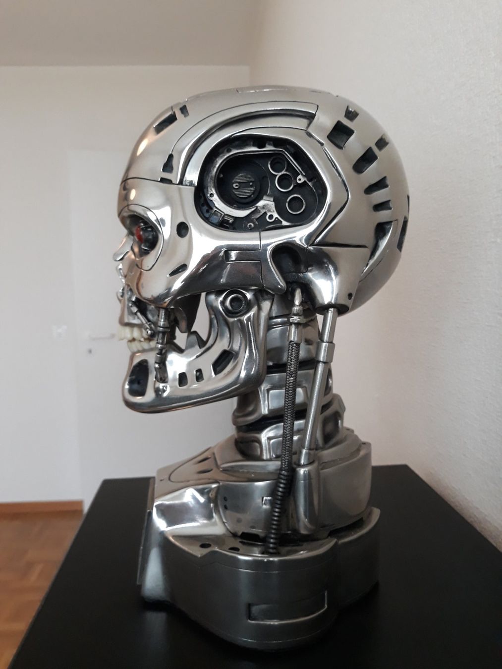 Figurines: TERMINATOR 2 buste 1/1 T-800 – D'occasion à Bernex par lxa_bxc7 1