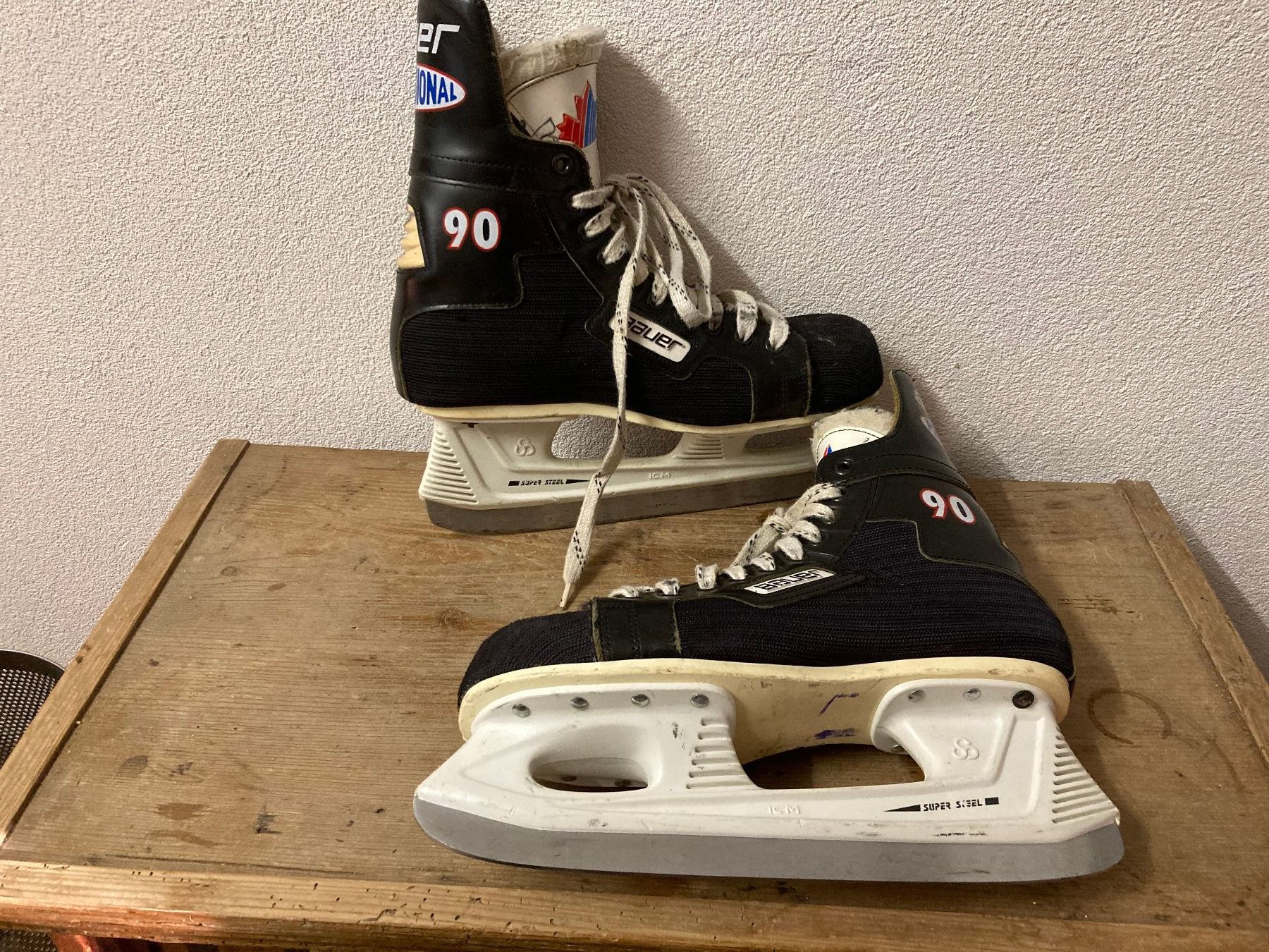 Bauer Schlittschuhe: Schlittschuhe Gr. 43 – Gebraucht aus Weissbad von Hado42