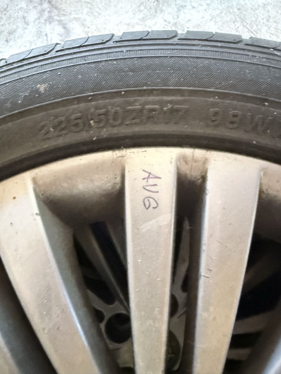 Pneumatici & Ruote complete: 225/50/17 Opel Zafira 2017 – Usato da Coeuve venduto da joe_8x52 1