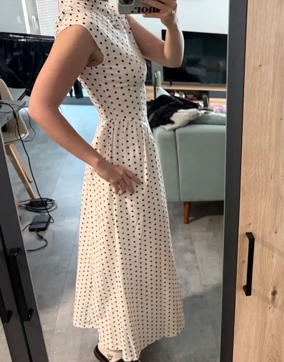 H&M Robes: Kleid Tupfen weiss schwarz – Neuf (Voir description) à Winterthur par Flomiverse 2