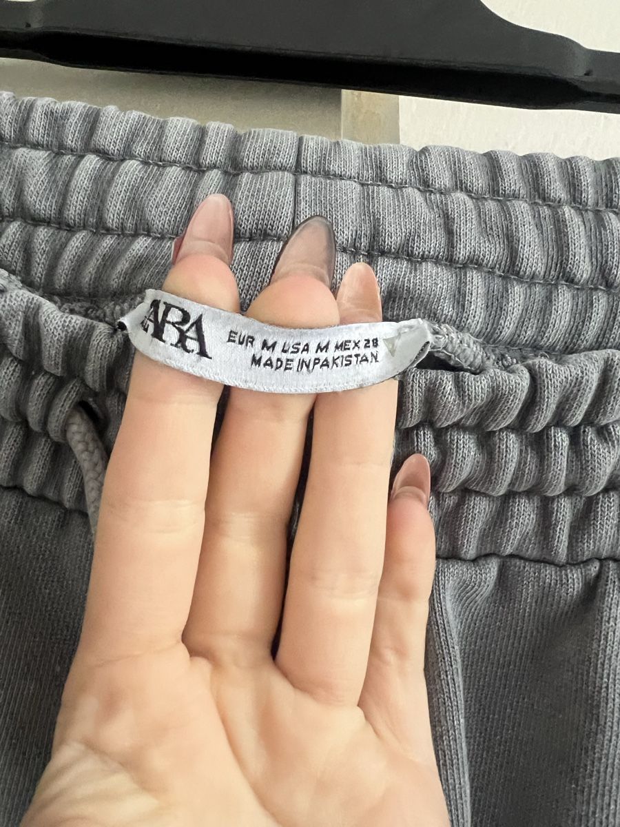 Zara Pantaloni: Zara Jogginghose grau Grösse M – Nuovo (secondo la descrizione) da Kirchberg BE venduto da lea_kb6y 2