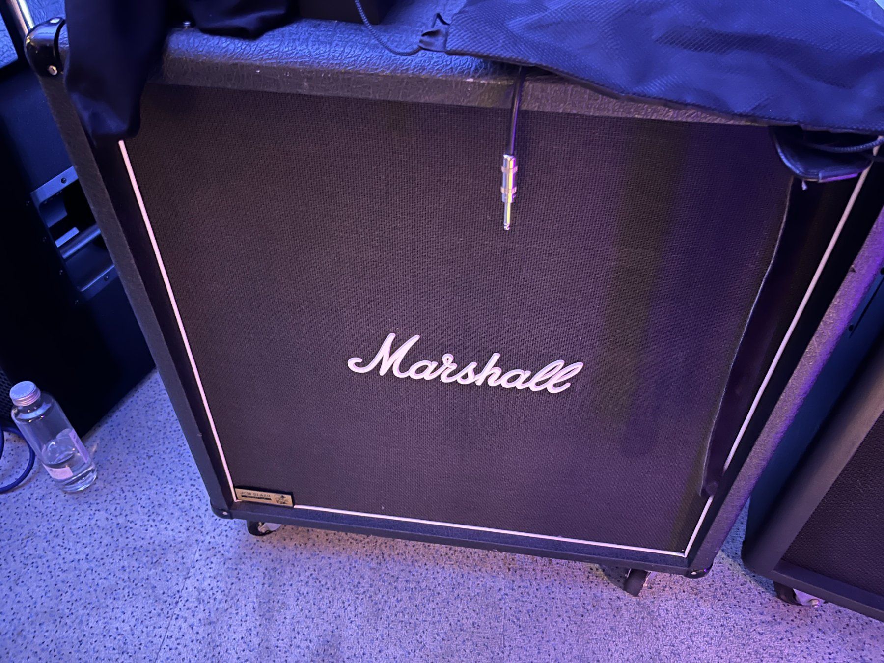 Amplificateurs: Marshall 4x12 Slash Box 1960BV Version - Celestion V30 – D'occasion à Rheinfelden par AH5150