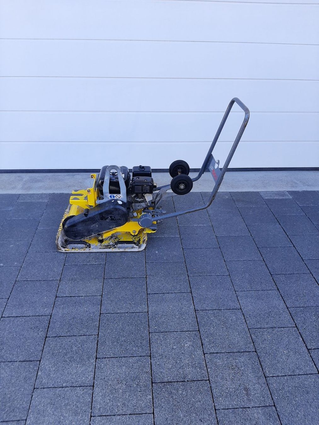Wacker Neuson Tutte le macchine: Vibroplatte Rüttelplatte Wacker Neuson Honda – Usato da Rain venduto da Kleinmoto 4