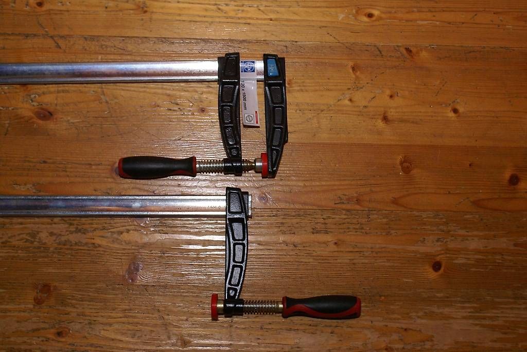 Tous les outils: 2 Schraubzwingen – D'occasion à Dübendorf par Gigahit 1