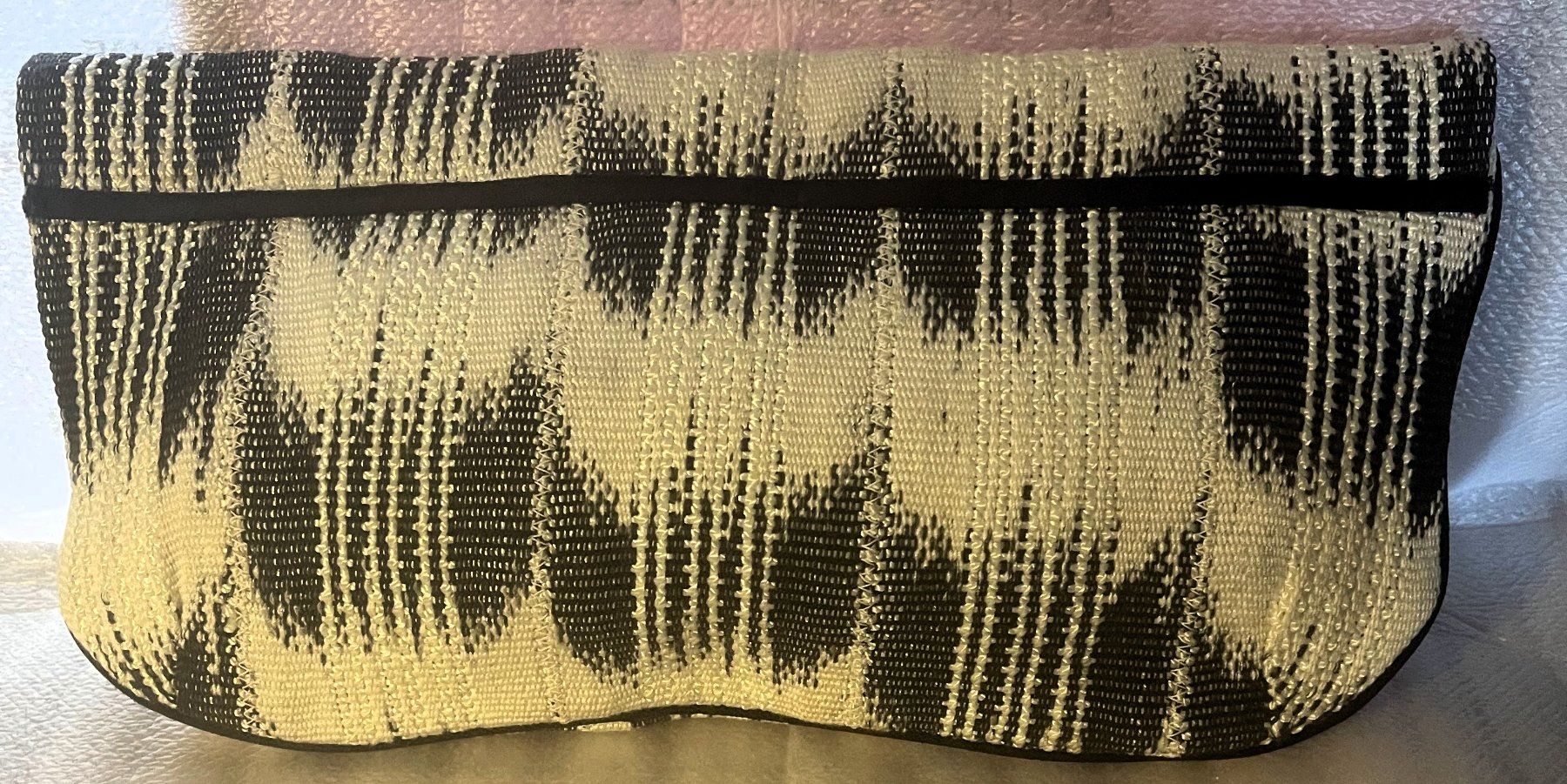 Taschen für Damen: Klatsch Unterarmtasche – Neu (gemäss Beschreibung) aus Lutzenberg von Truhe 4