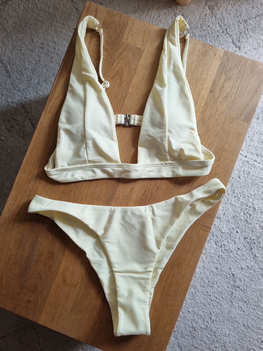 Badekleider & Bikinis: NEUF/NEU Cream Bikini Set – Neu und originalverpackt aus Aigle von Smagbrelle18