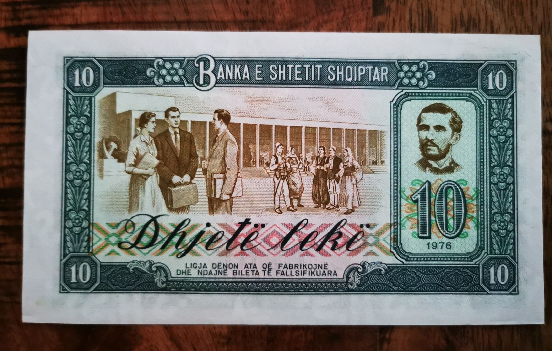 Banconote: Banknote Albanien - 10 Lekë 1976 – Nuovo (secondo la descrizione) da Rotkreuz venduto da Titotesla 1