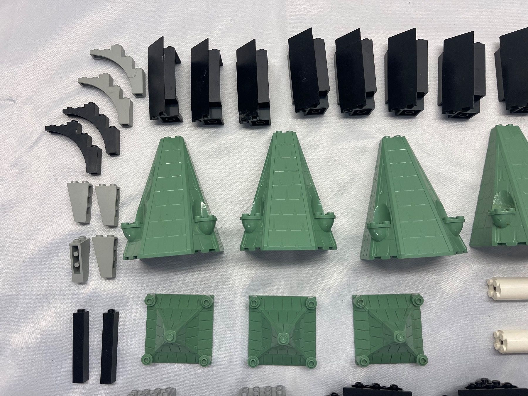 Lego Kit di costruzioni: LEGO Burgteile / Panels Teil 2 – Usato da Burgdorf venduto da Pistar 1